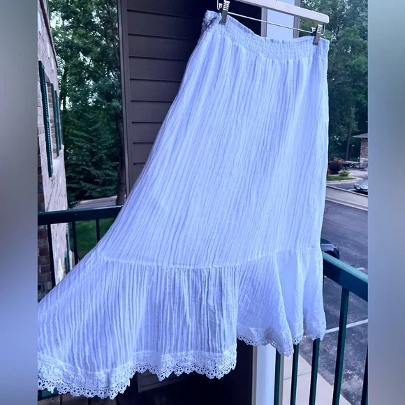 🆕 Guess White Boho Asymmetrical Midi Skirt Lace Trim Crinkle Wrap Style Size XL - Picture 7 of 17